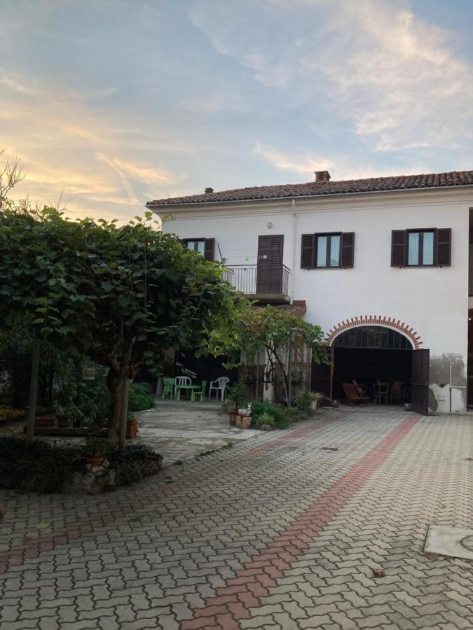 Casa Aromi Ed Arte Casa de hóspedes Asti Exterior foto
